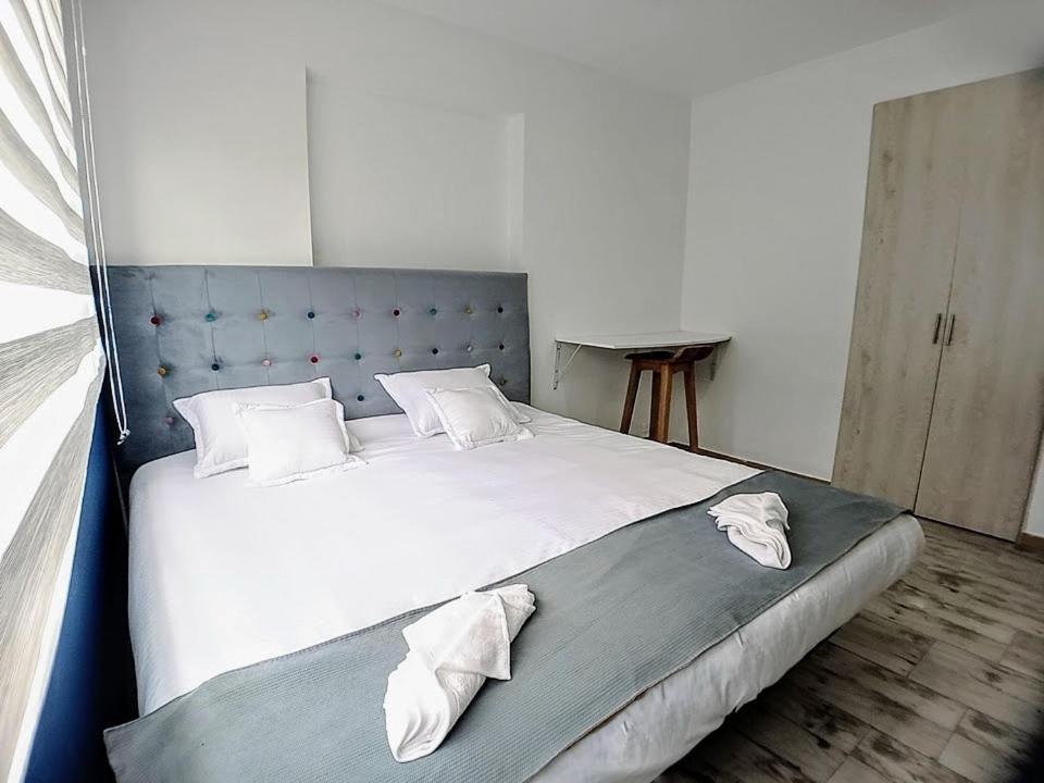 Apartasuites Bogota Romannoti מראה חיצוני תמונה