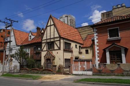 Apartasuites Bogota Romannoti מראה חיצוני תמונה