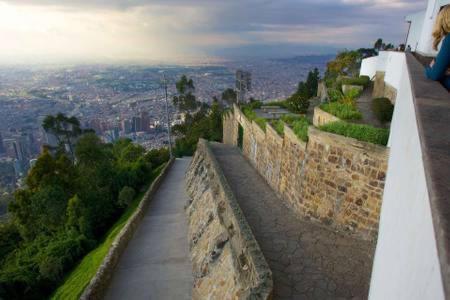 Apartasuites Bogota Romannoti מראה חיצוני תמונה