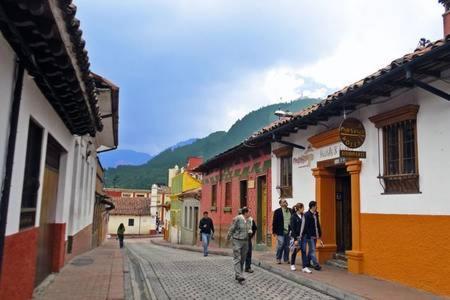Apartasuites Bogota Romannoti מראה חיצוני תמונה
