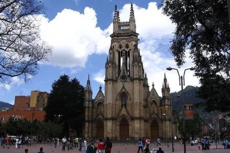 Apartasuites Bogota Romannoti מראה חיצוני תמונה